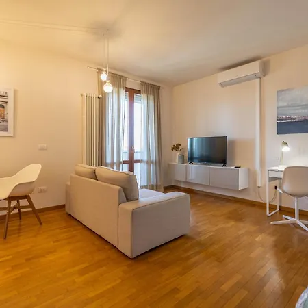 Apartment Comforthouse Lussuoso Appartamento *