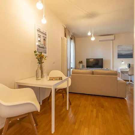 Comforthouse Lussuoso Monolocale アパート *