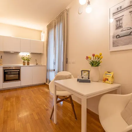 Comforthouse La Tua Estate A アパート *